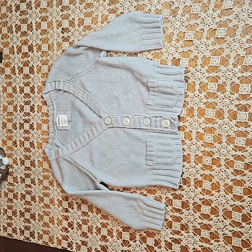 Old Navy Rib Knit Button Down Cardigan Sweater with 2 Front Pockets